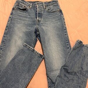 light blue levi’s 501 jeans 👖✨